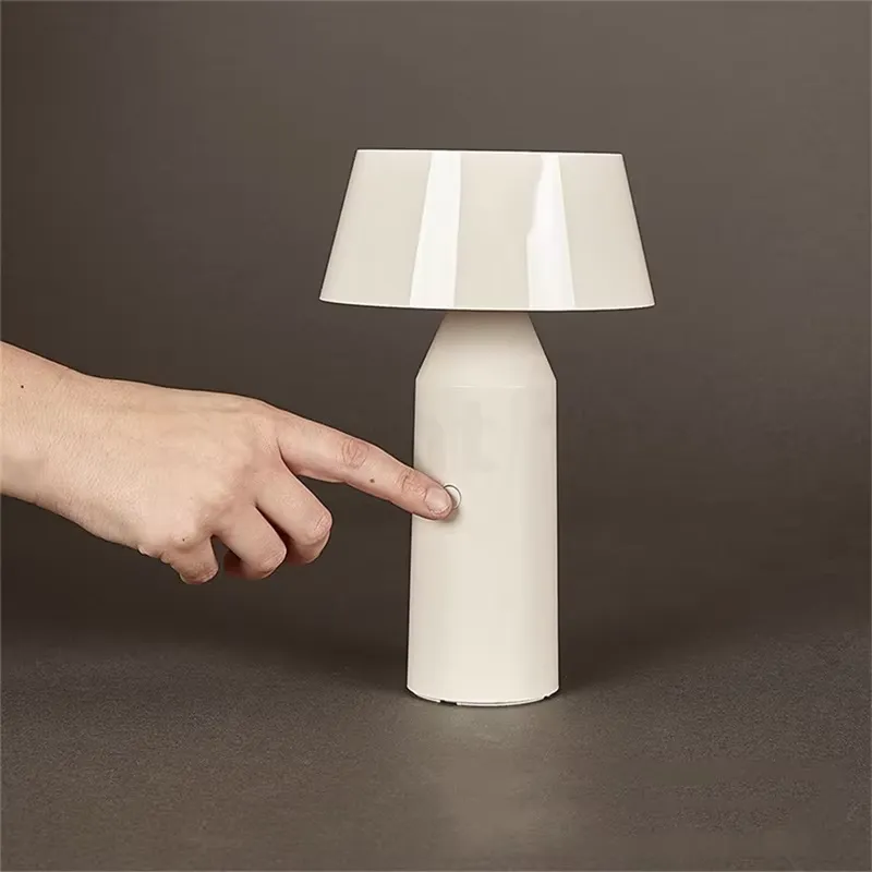 현대적인 디자인의 LED 데스크 램프, 거실, 침실,  - Light Switch 리뷰 및 가격